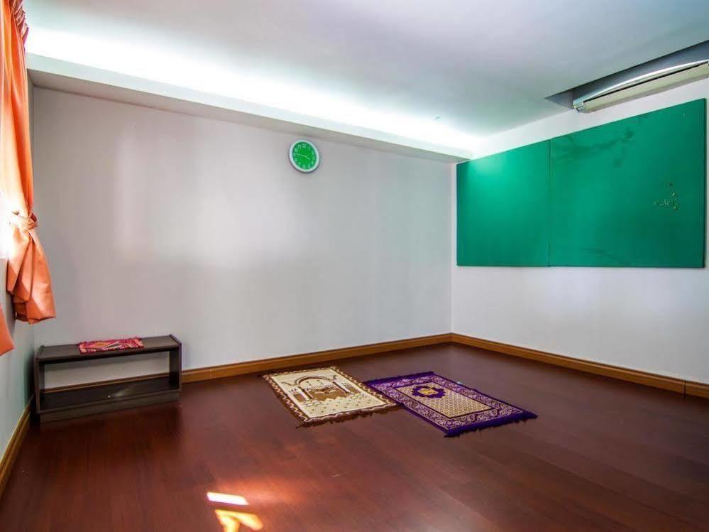 Green Hotel Puchong Exterior photo